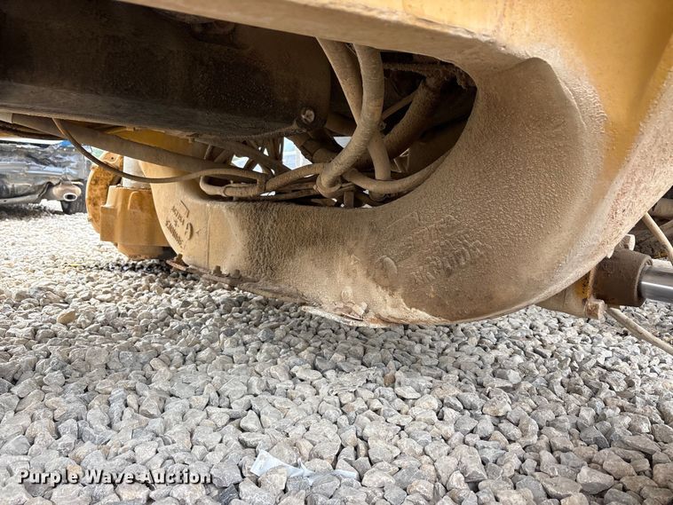 image for item YA3036 1994 Caterpillar 773B articulated haul truck