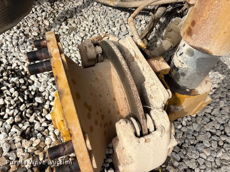 image for item YA3036 1994 Caterpillar 773B articulated haul truck