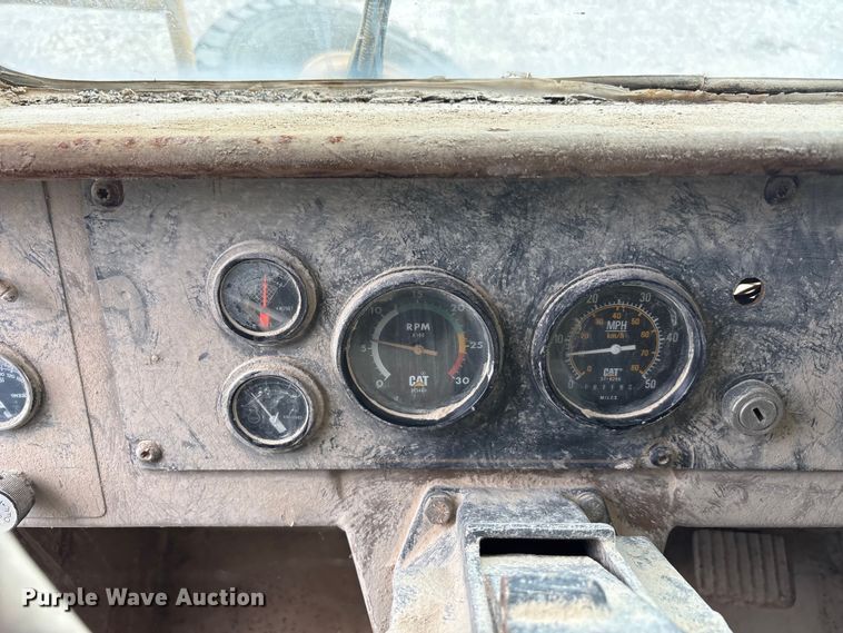 image for item YA3036 1994 Caterpillar 773B articulated haul truck
