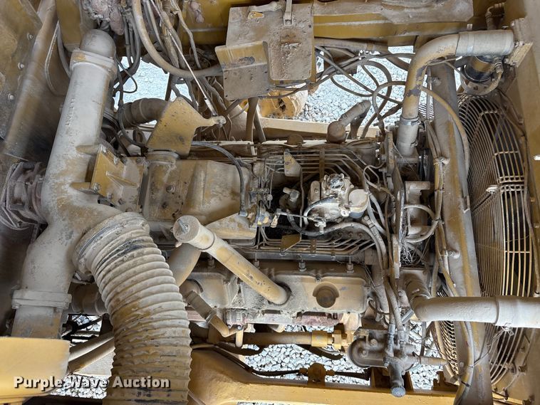 image for item YA3036 1994 Caterpillar 773B articulated haul truck
