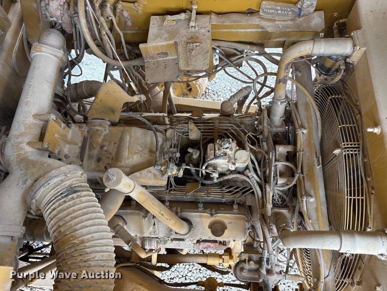 image for item YA3036 1994 Caterpillar 773B articulated haul truck