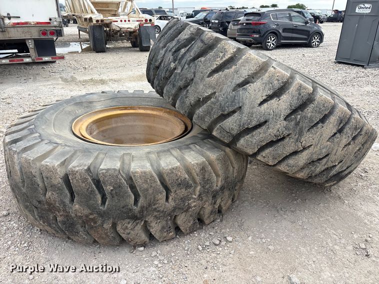 image for item YA3036 1994 Caterpillar 773B articulated haul truck