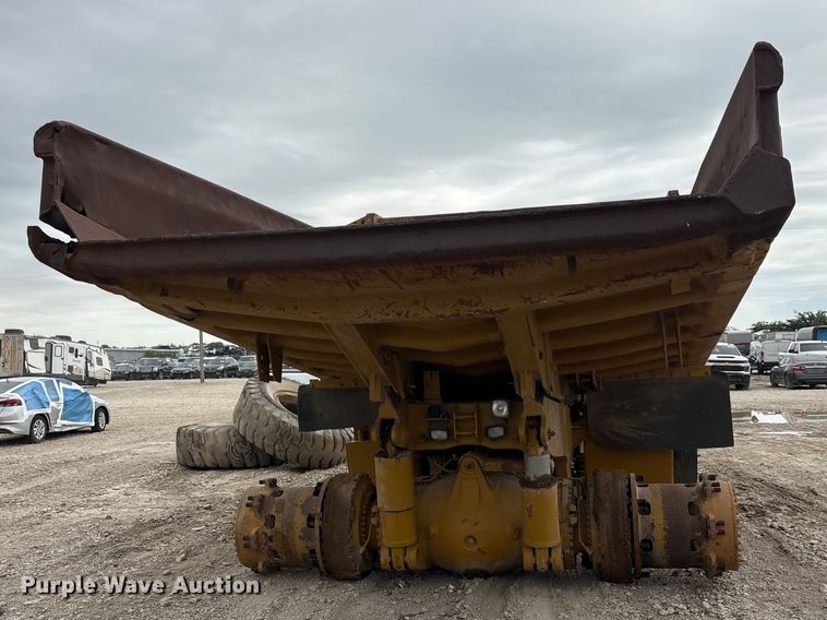 image for item YA3037 1995 Caterpillar 773B haul truck