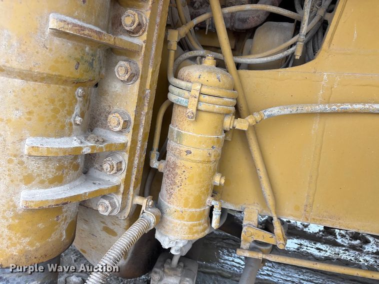 image for item YA3037 1995 Caterpillar 773B haul truck