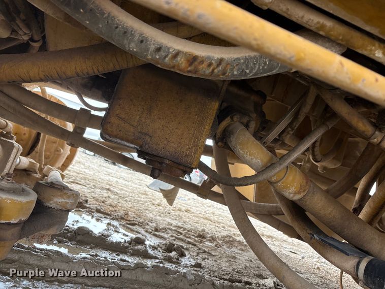image for item YA3037 1995 Caterpillar 773B haul truck