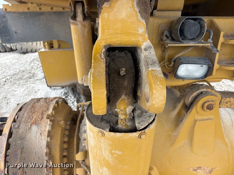 image for item YA3037 1995 Caterpillar 773B haul truck