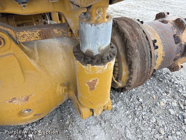 image for item YA3037 1995 Caterpillar 773B haul truck