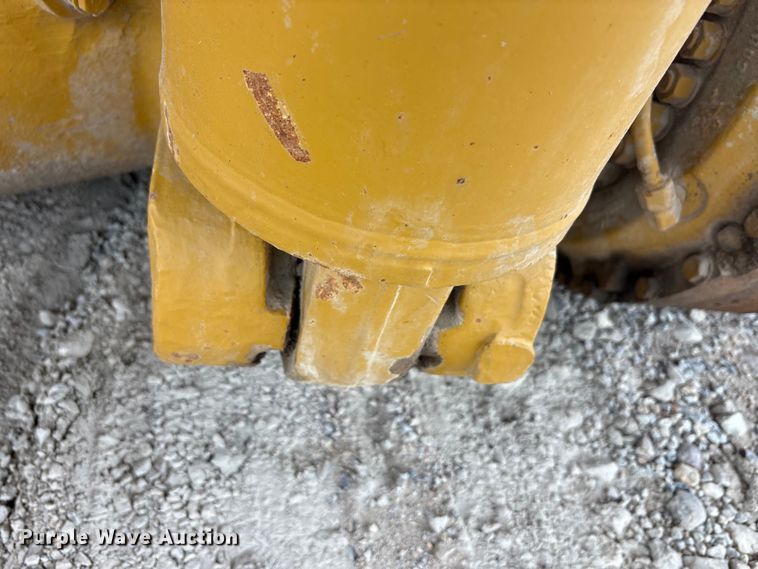 image for item YA3037 1995 Caterpillar 773B haul truck