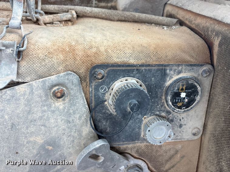 image for item YA3037 1995 Caterpillar 773B haul truck