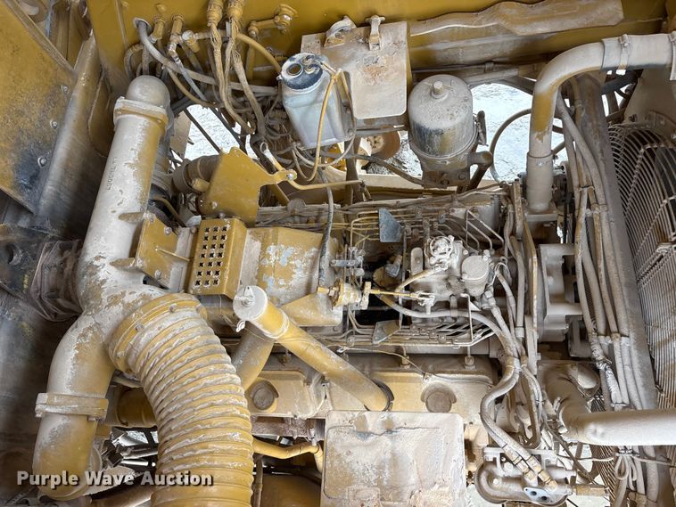image for item YA3037 1995 Caterpillar 773B haul truck