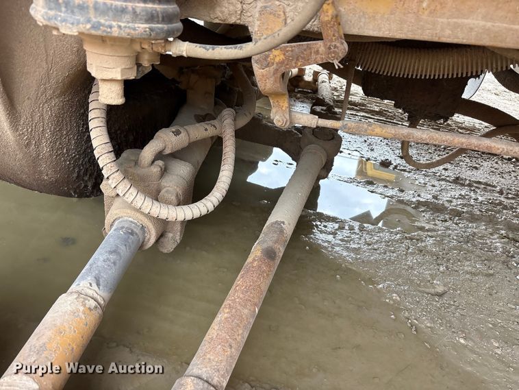 image for item YA3038 1980 Caterpillar 733B haul truck