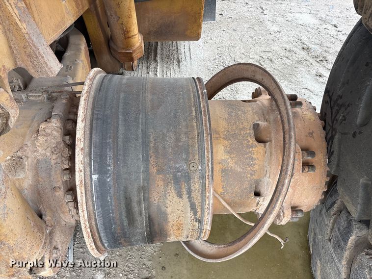 image for item YA3038 1980 Caterpillar 733B haul truck