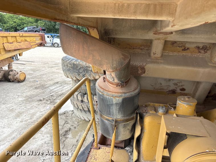 image for item YA3038 1980 Caterpillar 733B haul truck