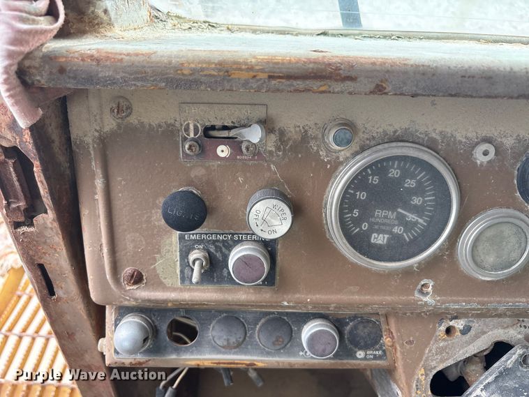 image for item YA3038 1980 Caterpillar 733B haul truck