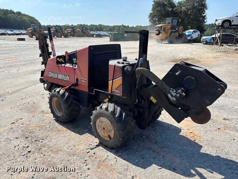 image for item YA3044 2016 Ditch Witch 410SX trencher