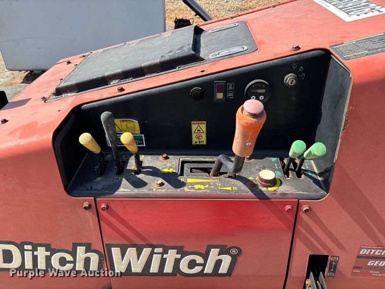 image for item YA3044 2016 Ditch Witch 410SX trencher