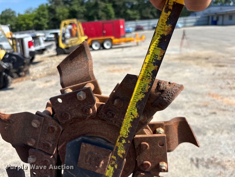image for item YA3044 2016 Ditch Witch 410SX trencher