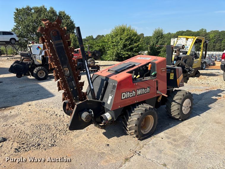 image for item YA3045 2015 Ditch Witch 410SX trencher