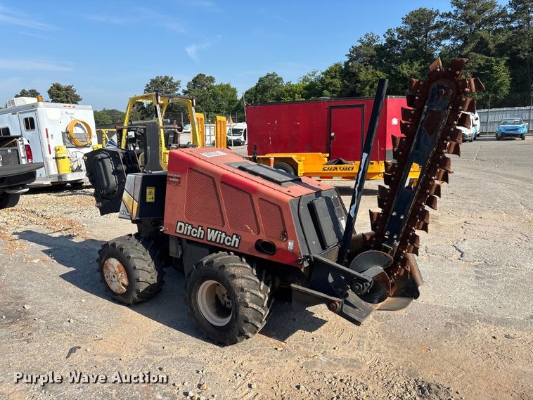 image for item YA3045 2015 Ditch Witch 410SX trencher