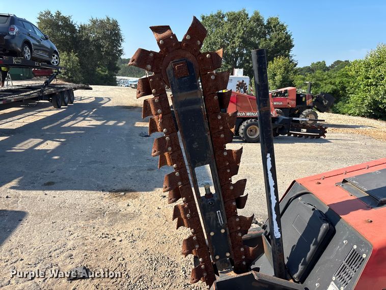 image for item YA3045 2015 Ditch Witch 410SX trencher
