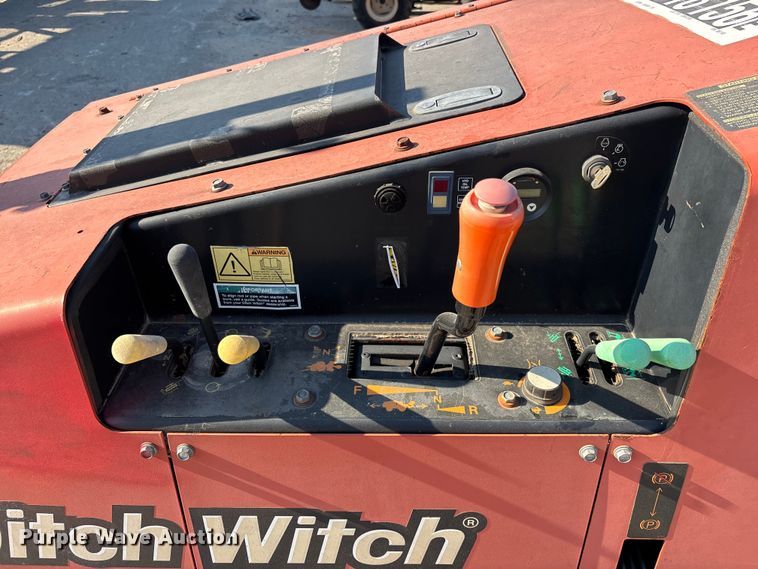 image for item YA3045 2015 Ditch Witch 410SX trencher