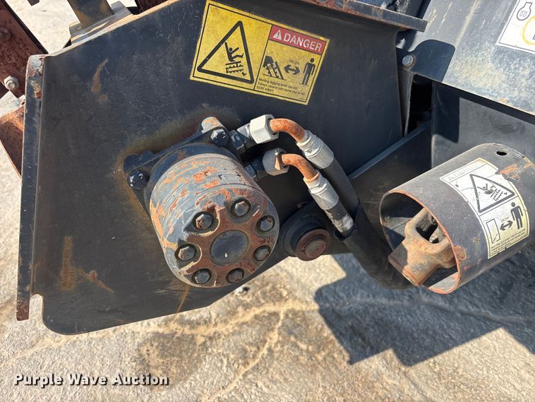 image for item YA3046 2015 Ditch Witch 410SX trencher