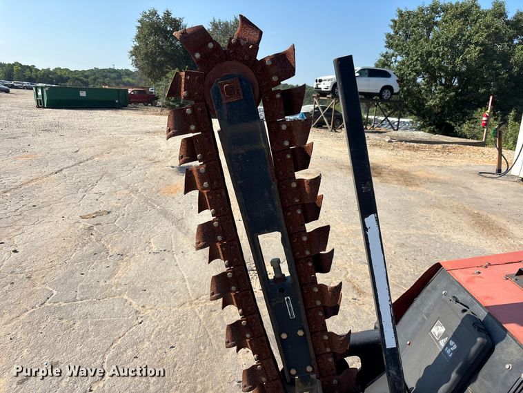image for item YA3046 2015 Ditch Witch 410SX trencher