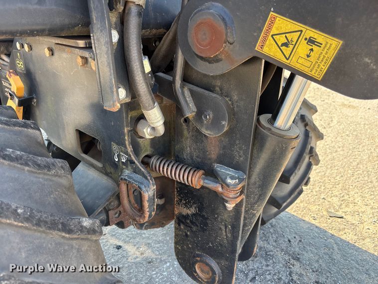 image for item YA3046 2015 Ditch Witch 410SX trencher