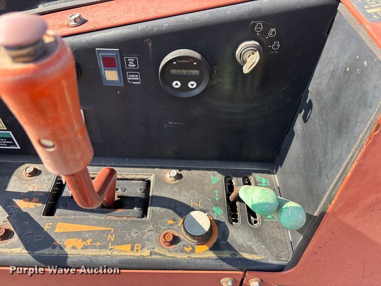image for item YA3046 2015 Ditch Witch 410SX trencher
