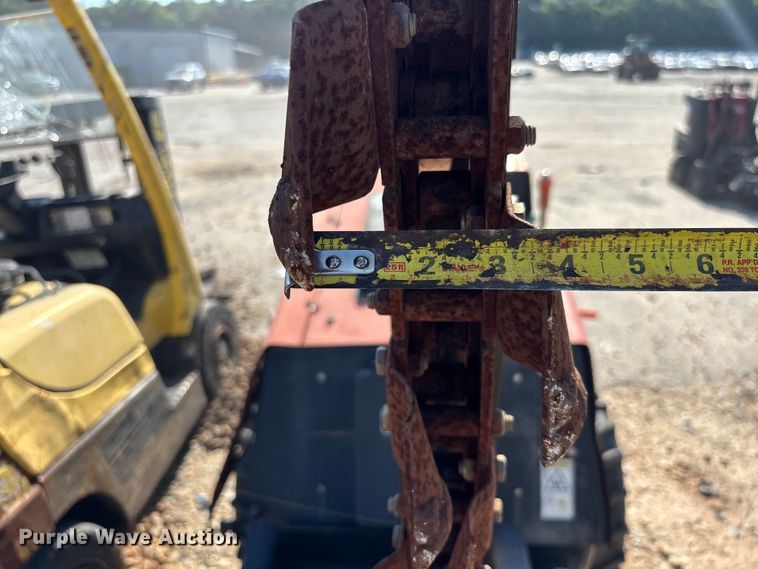 image for item YA3046 2015 Ditch Witch 410SX trencher