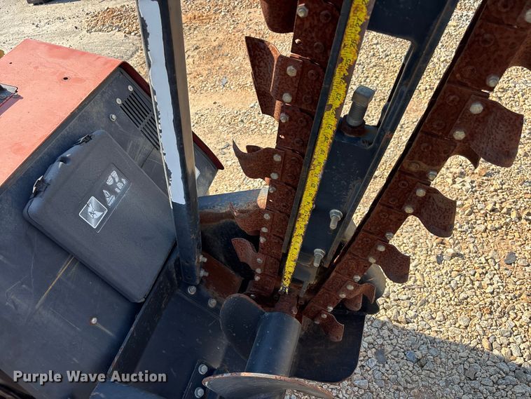 image for item YA3046 2015 Ditch Witch 410SX trencher