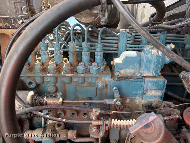 image for item YA3071 1995 International 4800 digger derrick truck