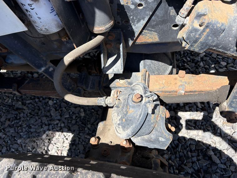 image for item YA3071 1995 International 4800 digger derrick truck