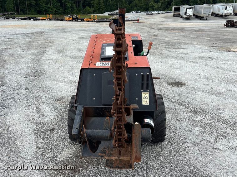 image for item YA3075 2017 Ditch Witch 410SX trencher