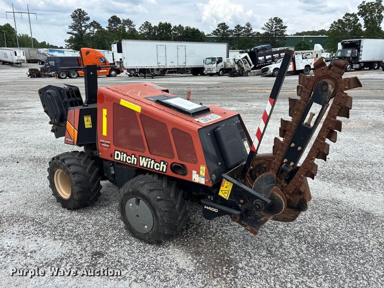 image for item YA3075 2017 Ditch Witch 410SX trencher