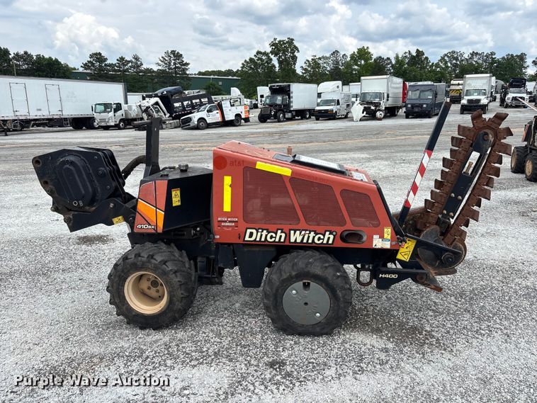 image for item YA3075 2017 Ditch Witch 410SX trencher
