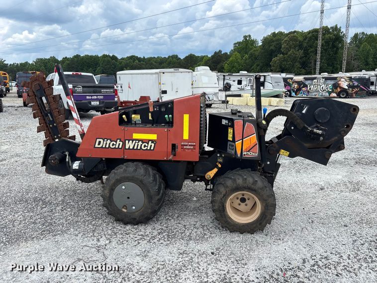 image for item YA3075 2017 Ditch Witch 410SX trencher
