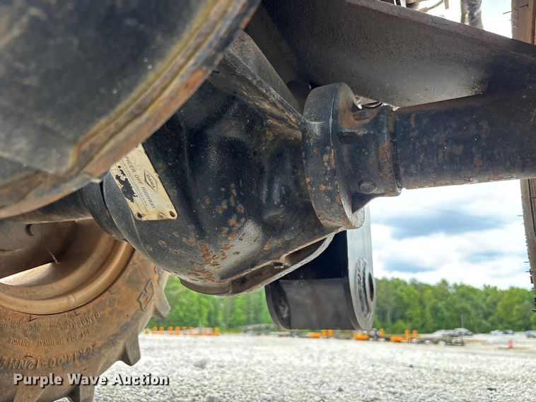 image for item YA3075 2017 Ditch Witch 410SX trencher