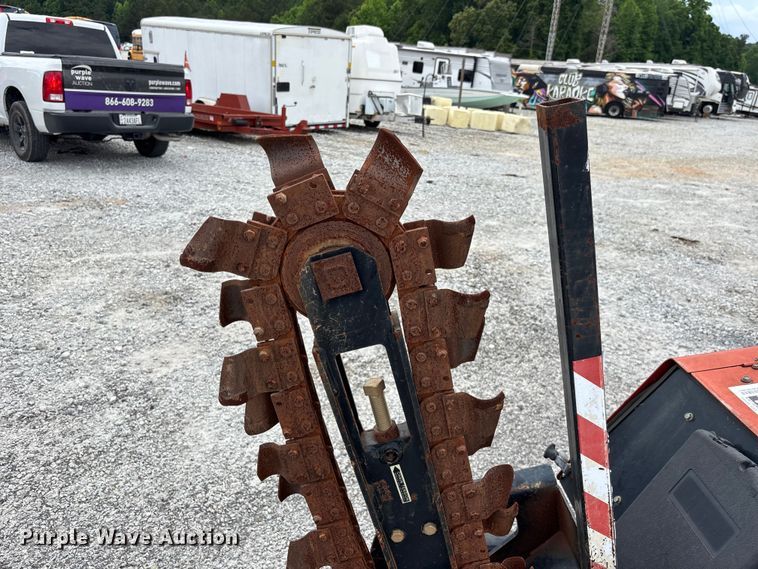 image for item YA3075 2017 Ditch Witch 410SX trencher