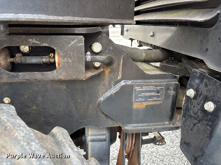 image for item YA3075 2017 Ditch Witch 410SX trencher