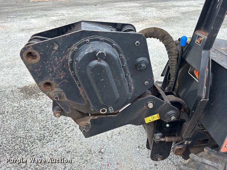 image for item YA3075 2017 Ditch Witch 410SX trencher