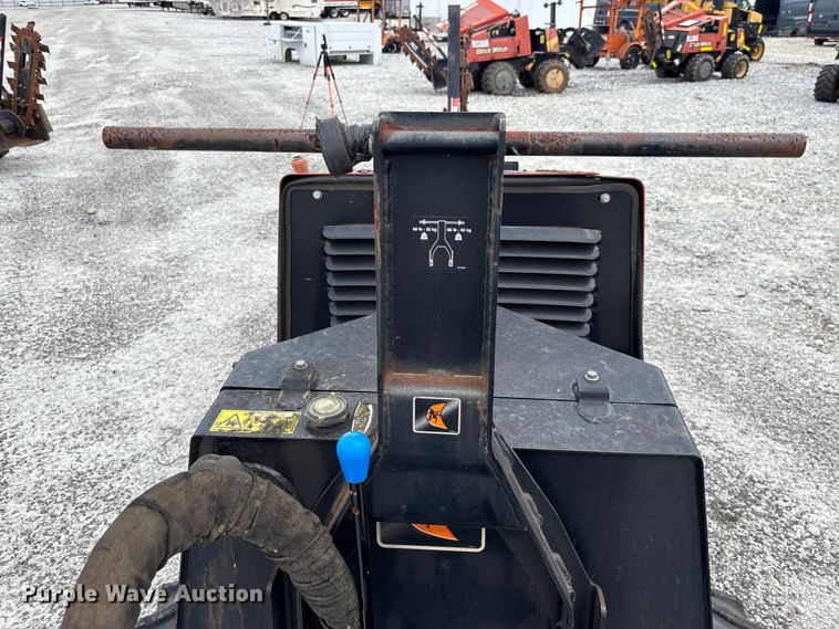 image for item YA3075 2017 Ditch Witch 410SX trencher