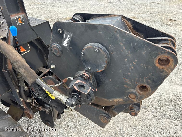 image for item YA3075 2017 Ditch Witch 410SX trencher