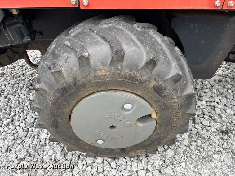 image for item YA3075 2017 Ditch Witch 410SX trencher