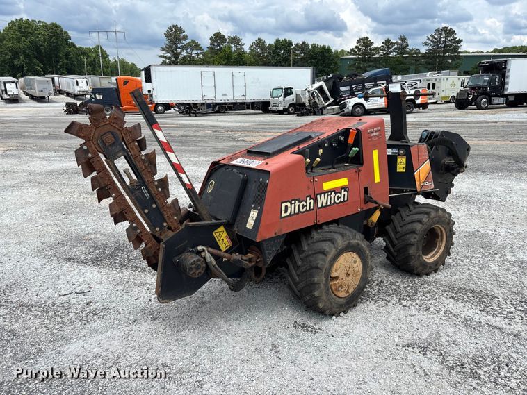 image for item YA3076 2016 Ditch Witch 410SX trencher