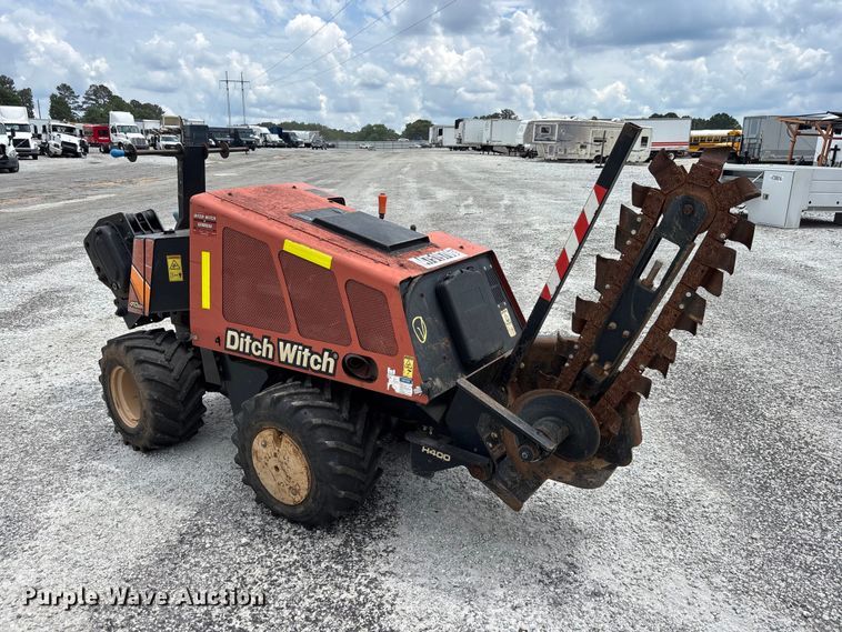 image for item YA3076 2016 Ditch Witch 410SX trencher