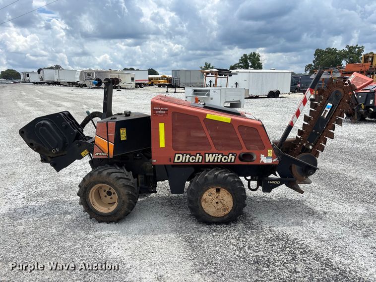 image for item YA3076 2016 Ditch Witch 410SX trencher