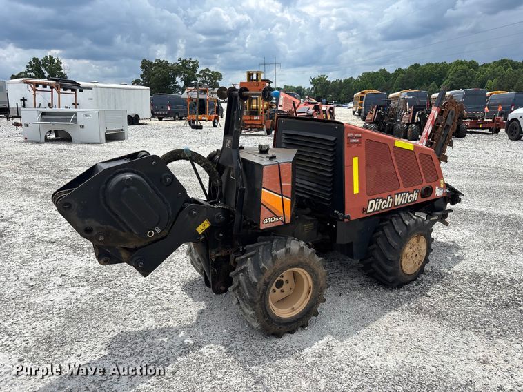 image for item YA3076 2016 Ditch Witch 410SX trencher