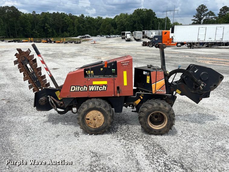 image for item YA3076 2016 Ditch Witch 410SX trencher