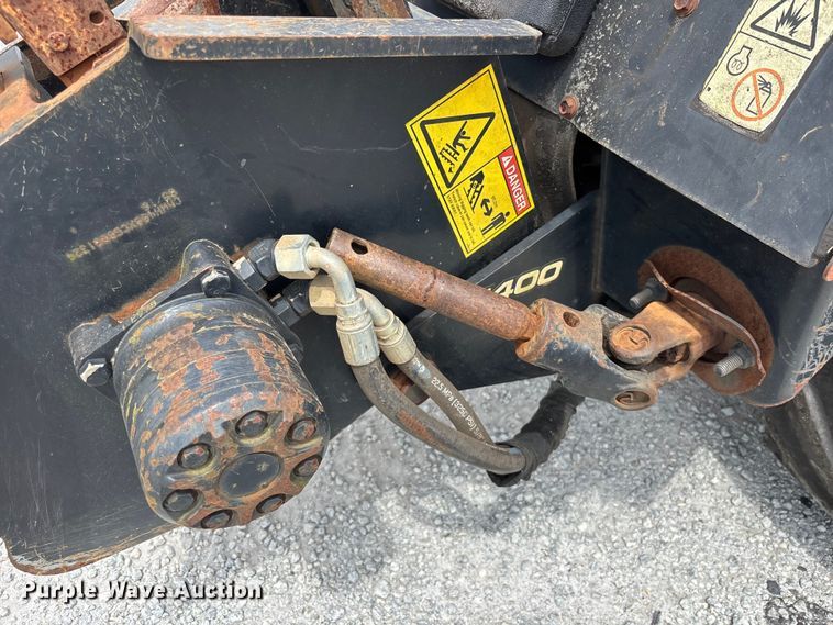 image for item YA3076 2016 Ditch Witch 410SX trencher